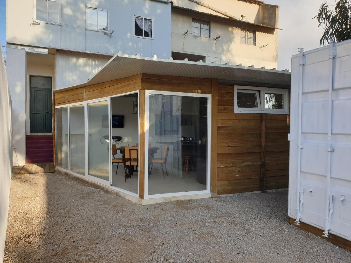 Casa Vale Ecotainer Hostel Lisabona Exterior foto